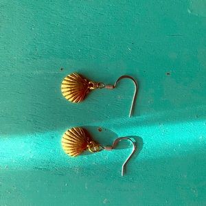 Gold sea shell earrings